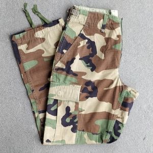 Vintage US military Woodland Camo Fatigue Pants XS